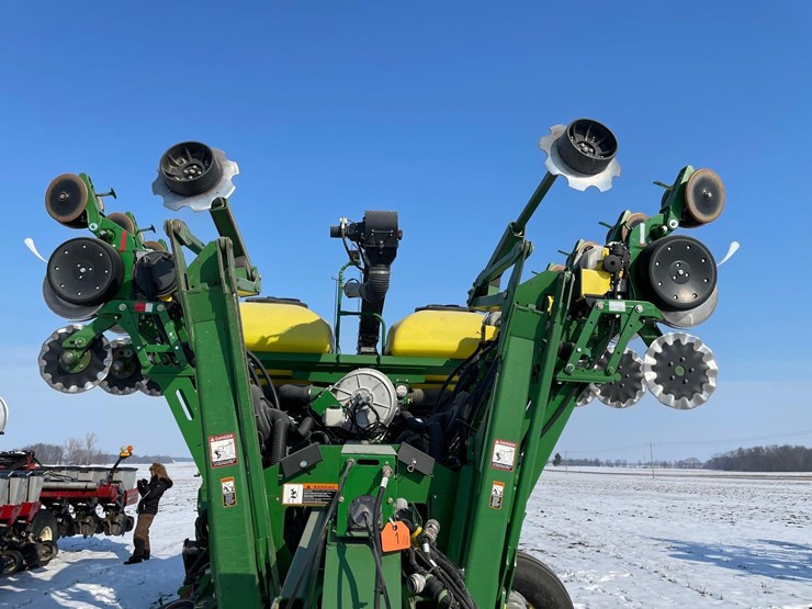 john-deere-1790-ccs-image-16