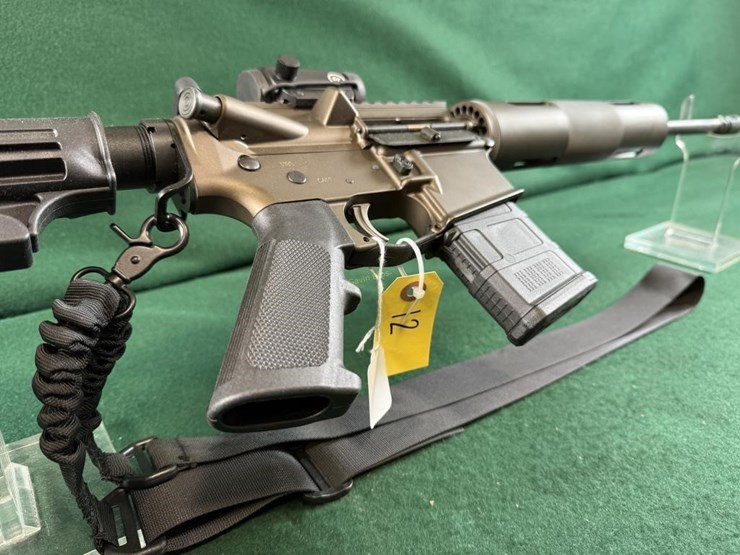 bushmaster-mdl.xm15-e2s-5.56-rifle-image-6