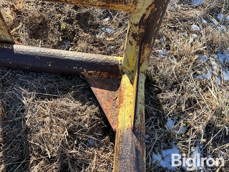 3-pt-heavy-duty-bale-carrier-image-19