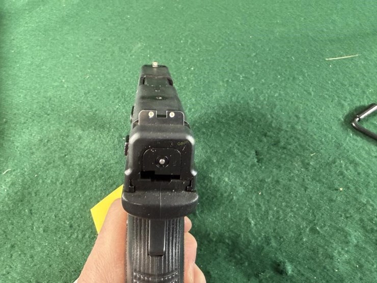 springfield-xd-40-sub-compact-40-s&w-pistol-image-11