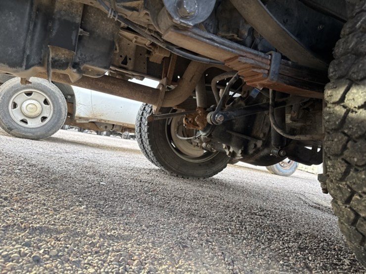 2016-ford-f550-image-11