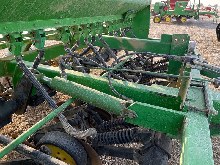 john-deere-750-image-19