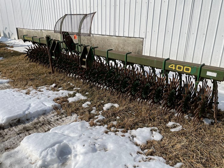 john-deere-400-image-1