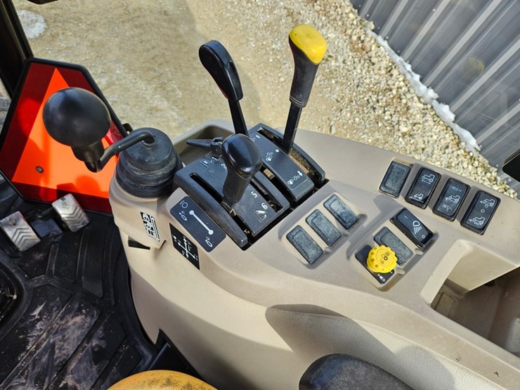 john-deere-3720-image-20