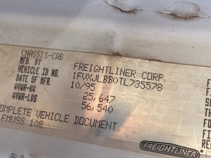 1996-freightliner-fl80-image-69