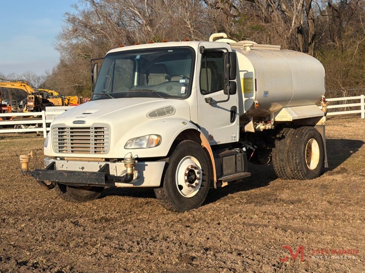 2017-freightliner-water-truck-image-7
