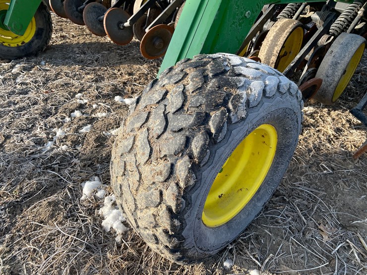 john-deere-750-image-15