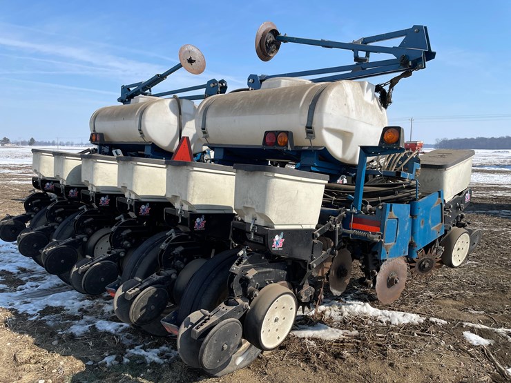 2008-kinze-3200-image-13