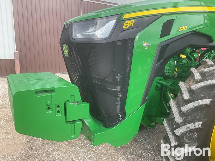 2021-john-deere-8r-340-image-16