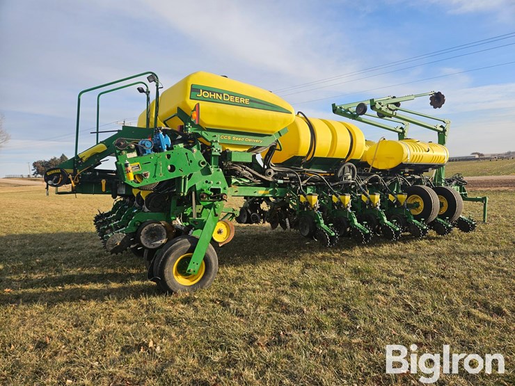 2009-john-deere-1770nt-image-5