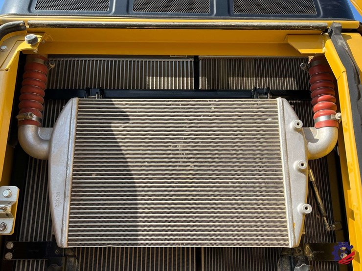 2018-caterpillar-326fl-image-67