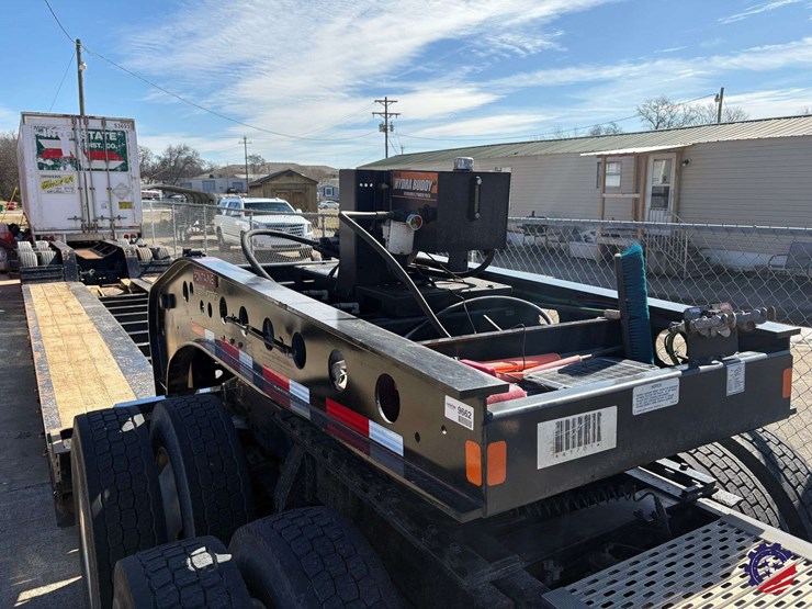 2023-fontaine-lowboy-image-60