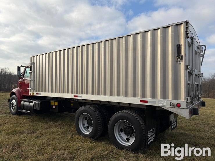 2001-international-8100-image-7