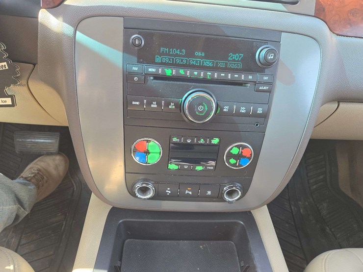 2011-gmc-yukon-xl-image-16