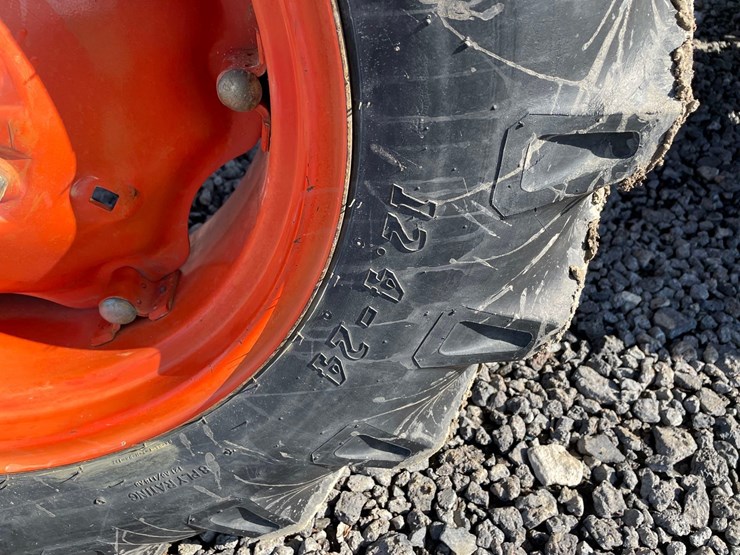 2003-kubota-m9000dtc-image-6