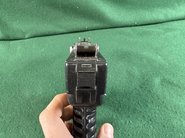 intratec-sport-22-22lr-pistol-image-8