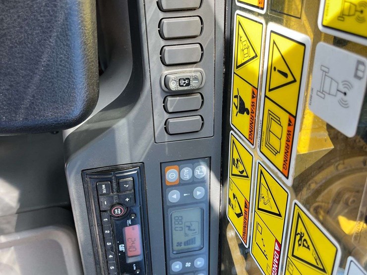 2018-caterpillar-326fl-image-107