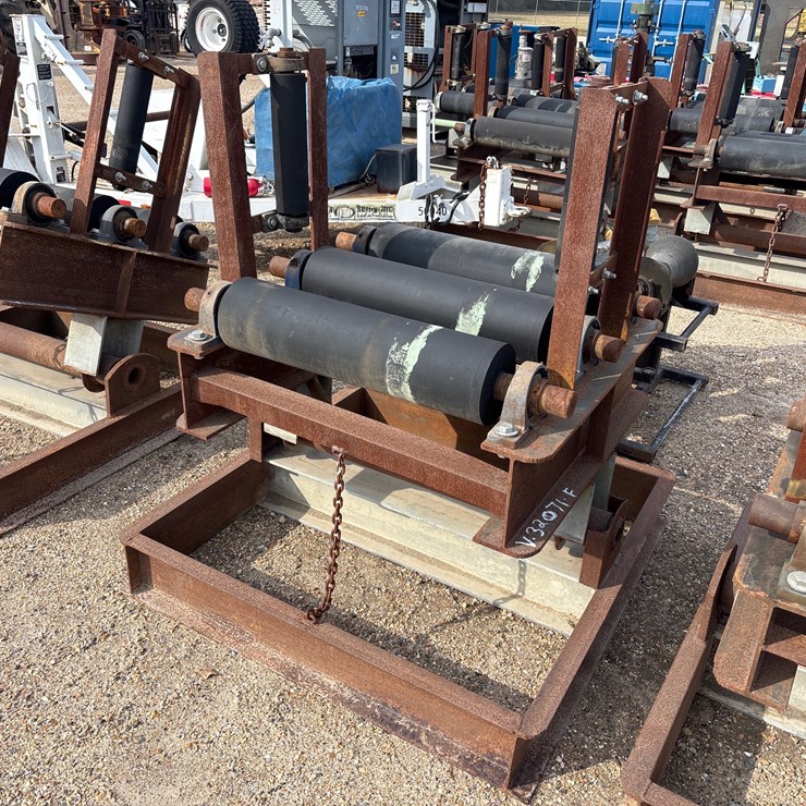 #3509 • PIPE ROLLER