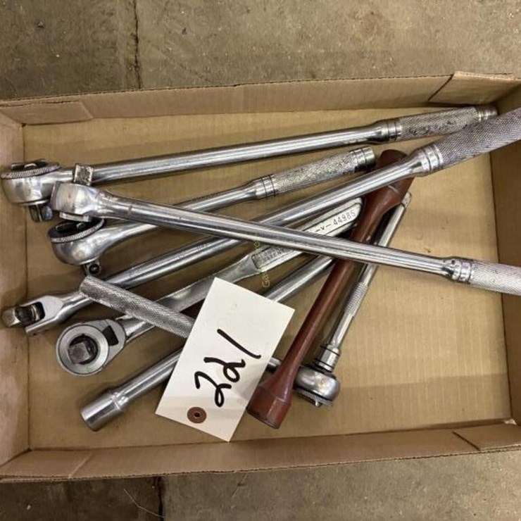 Ratchets, breaker bars