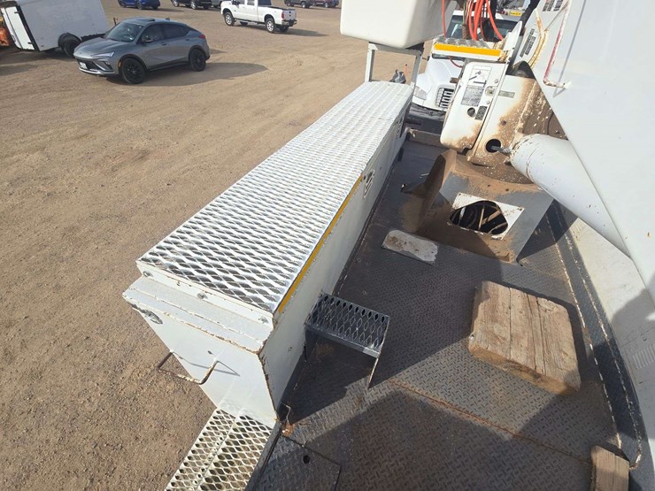 2001-international-2001-image-17