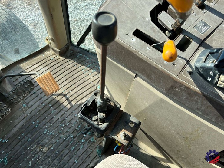 john-deere-6405-image-41