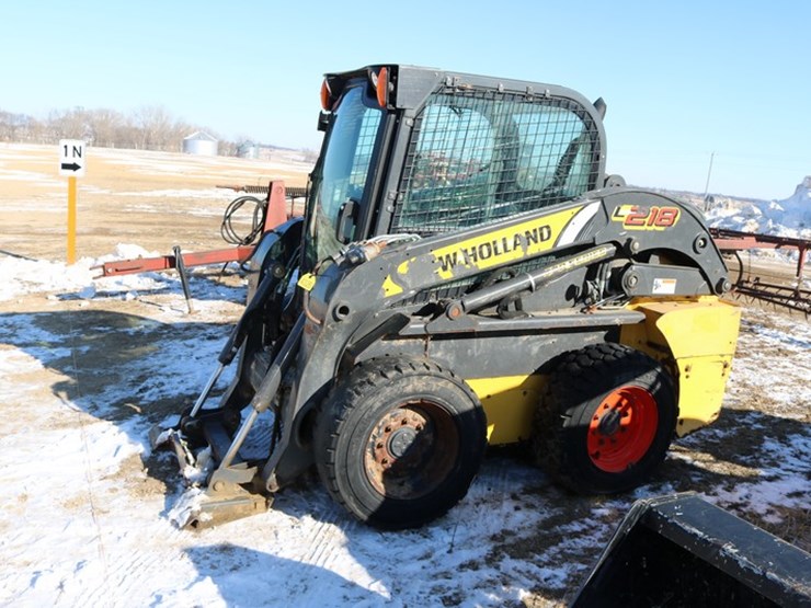 new-holland-l218-image-1
