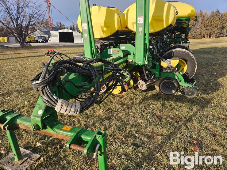 2009-john-deere-1770nt-image-10