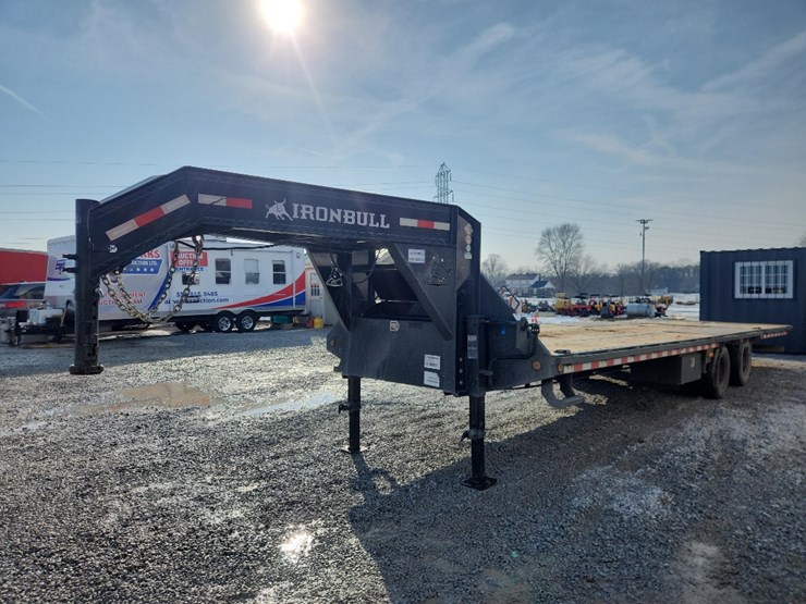 2023-ironbull-tilt-trailer-32'-gooseneck-w/-10'dovetail,-remote,-12,000#-winch-sn#088065-image-2
