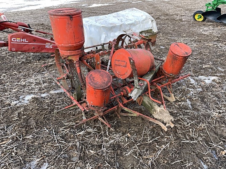 tag-#388,-ji-case-2-row-antique-corn-planter-image-1