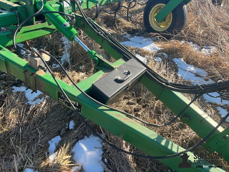 john-deere-44-image-16