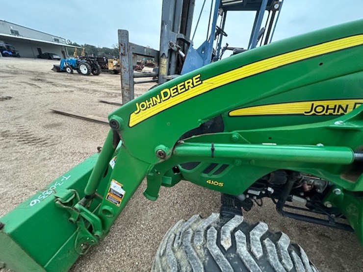 john-deere-4105-image-27