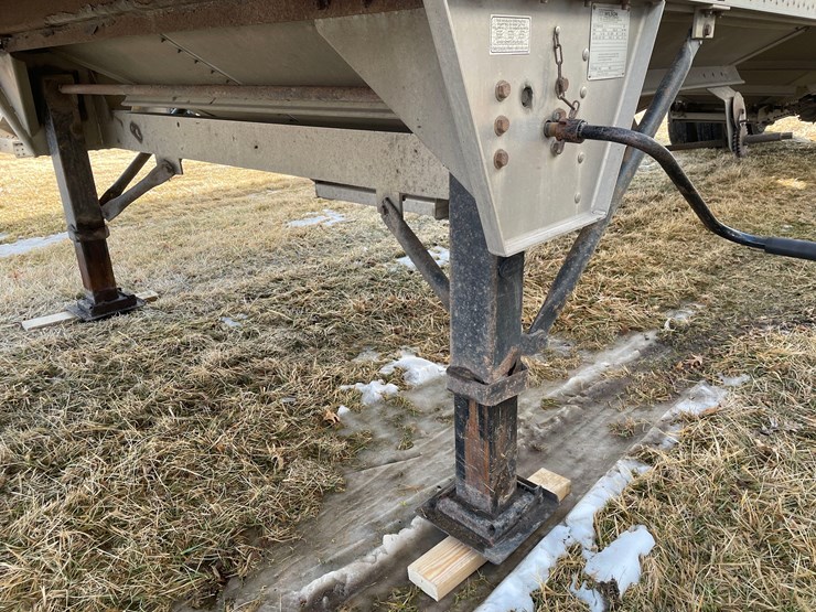 tag-#336,-2011-39'-wilson-aluminum-trailer-w/ag-hoppers-image-7