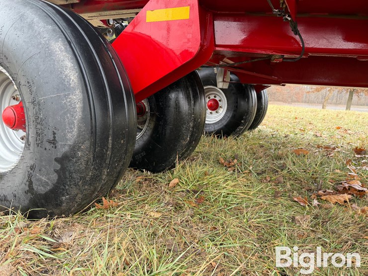 2013-case-ih-1245-image-14