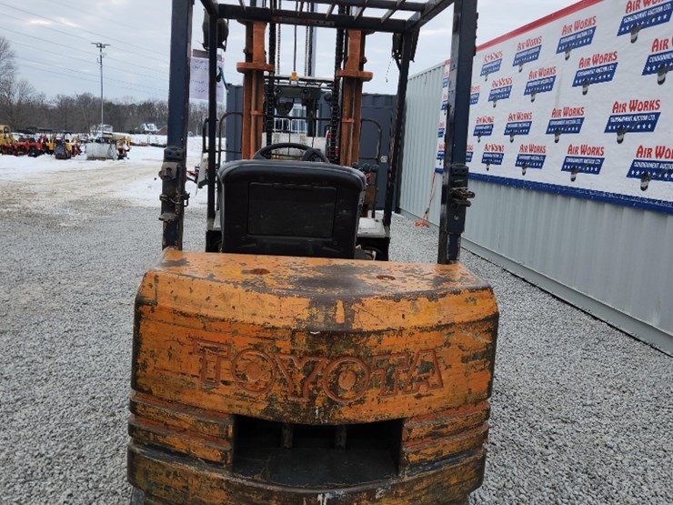 toyota-fork-lift,-sn#5fgcv30-70567-2-mast,-42"-forks,---jerky-brakes,-no-side-shift-image-5