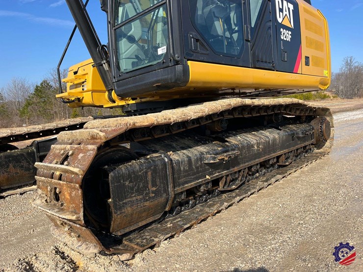 2018-caterpillar-326fl-image-5