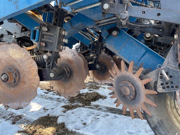 2008-kinze-3200-image-9