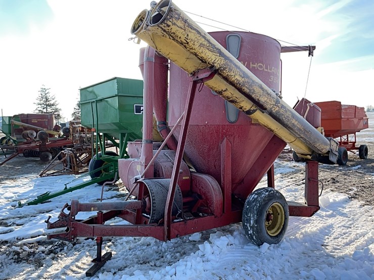 new-holland-354-image-16