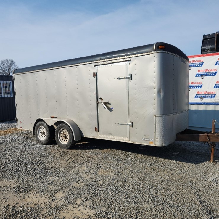 United Enclosed Trailer w wooden racking inside, tandem axle, swing doors, side door, 16'