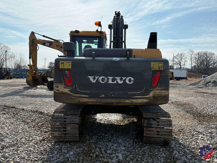 2012-volvo-ec140dl-image-32