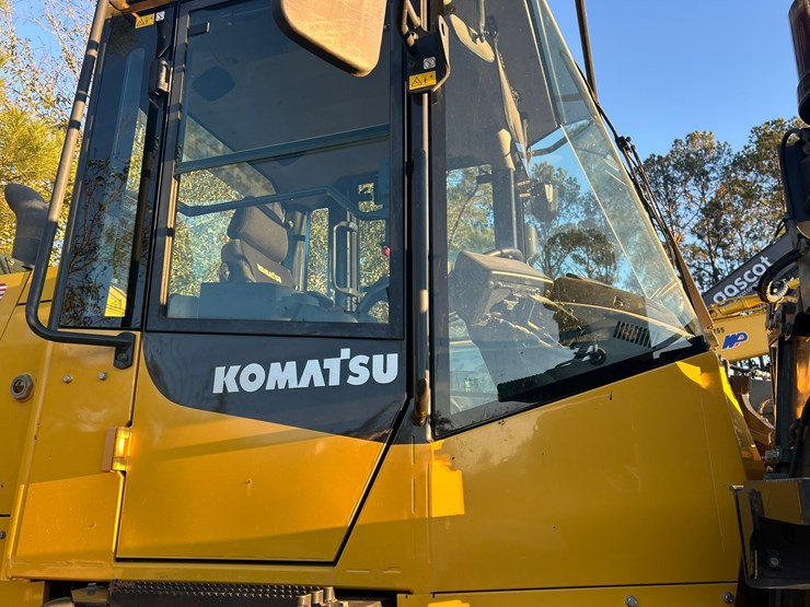 2023-komatsu-wa320-8-image-12