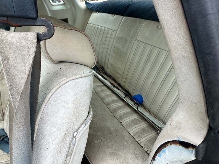 #22600-•-1978-ford-thunderbird-|-for-parts-&-repairs-only-image-28