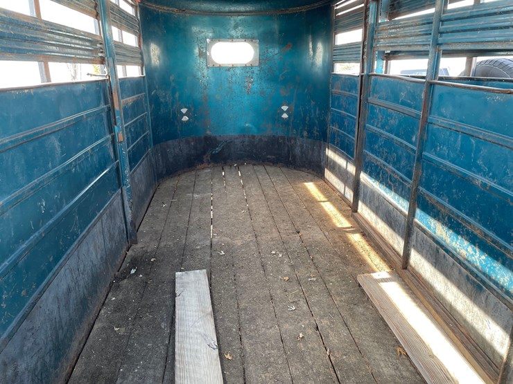 tag-#7,-1996-bison-b26-16'-tandem-livestock-image-9