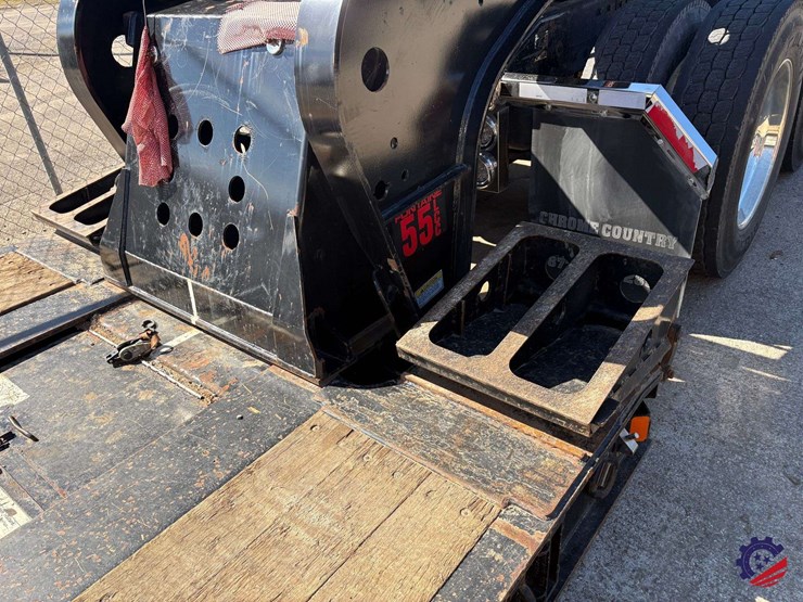 2023-fontaine-lowboy-image-53