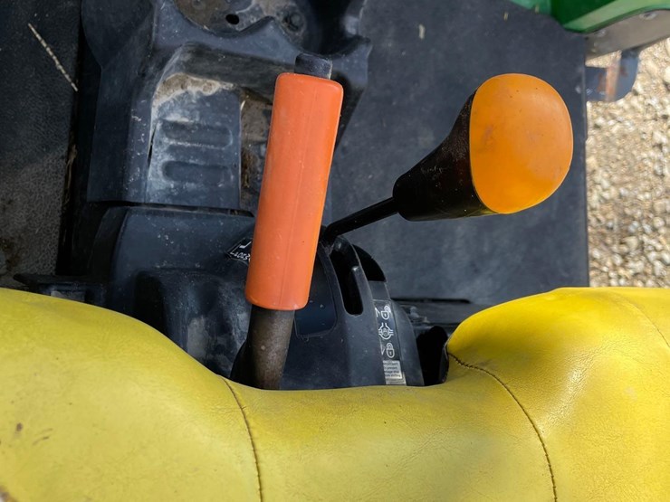 john-deere-gator-image-19