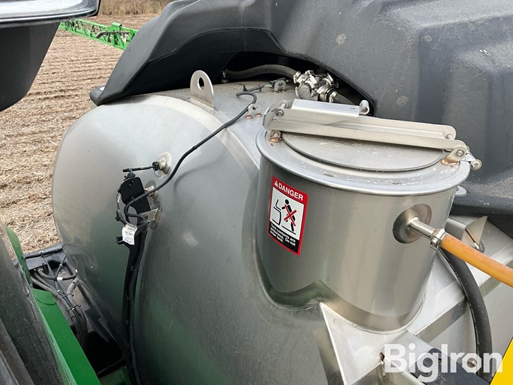 2022-john-deere-412r-image-15