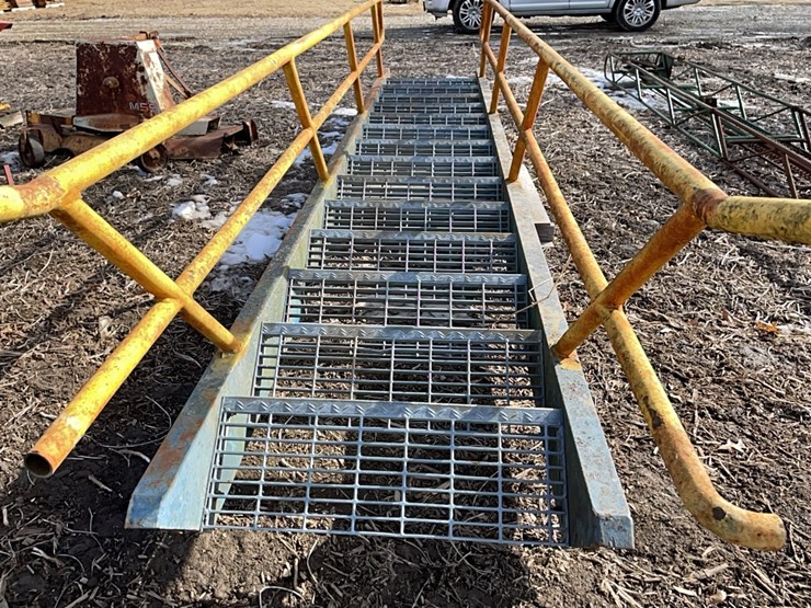 tag-#70,-16'-catwalk-steps-image-4