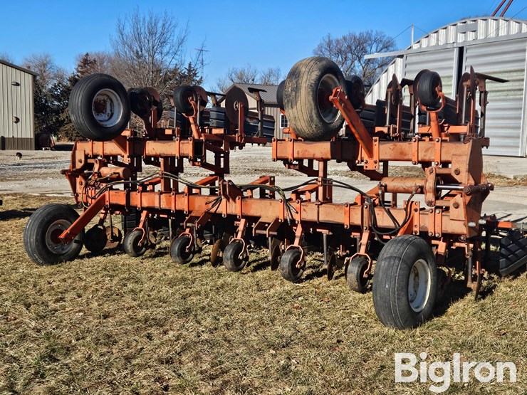 taylor-way-12r30-high-clearance-cultivator-image-1