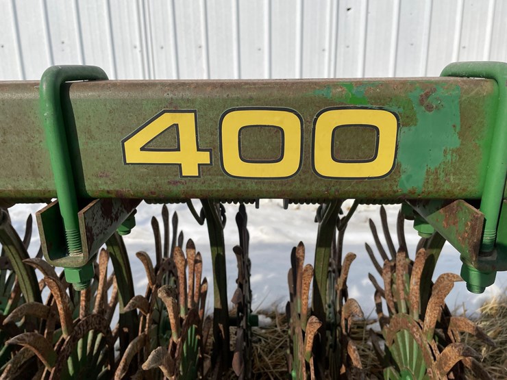 john-deere-400-image-3