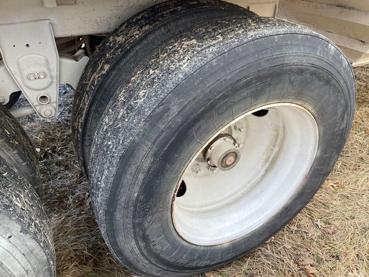 tag-#413,-1981-40'-chamberlin-hopper-bottom-steel-trailer-image-15