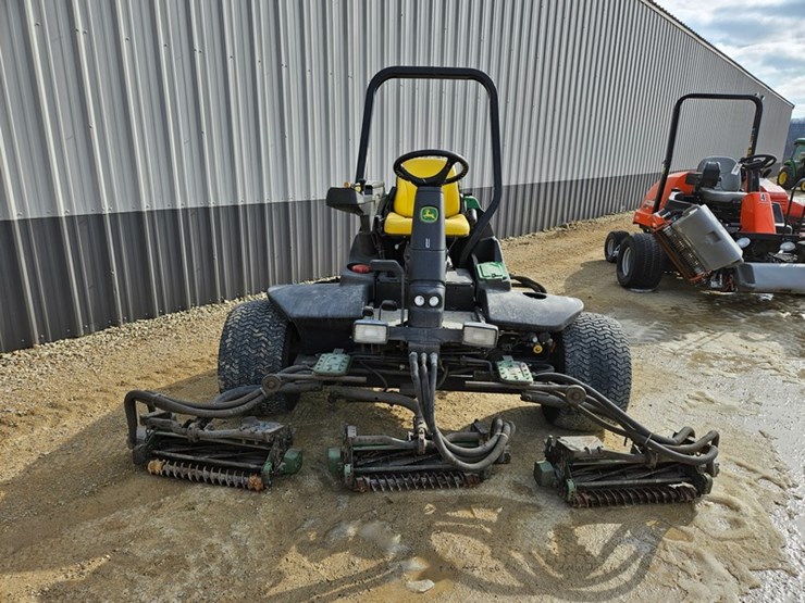 john-deere-3225c-image-8